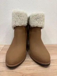 UGG ブーツ　ムートンブーツ