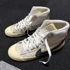 Off-White NIKE BLAZER MIDスニーカー