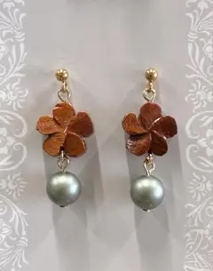 ククイナッツとスワロフスキーのピアス