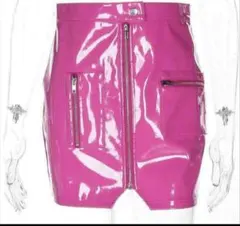 エナメルホットパンツ