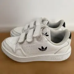 adidas アディダス　18.5cm