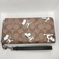 極美品】COACH Snoopy 長財布 ラウンドファスナー シグネチャー - メルカリ