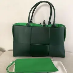 BOTTEGA VENETA アルコトートバッグのサムネイル