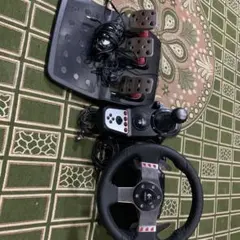 Logitech g27ハンドルコントローラー 3ペダル付き