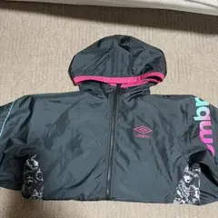 umbro フード付きウィンドブレーカー 黒/ピンク