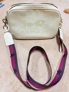 美品‼️COACH ホワイトレザー ショルダーバッグ 馬車ロゴ 斜めがけ