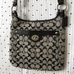 COACHコーチ限定ペネロピ シグネチャーヒッピーF16536 ショルダーバッグ