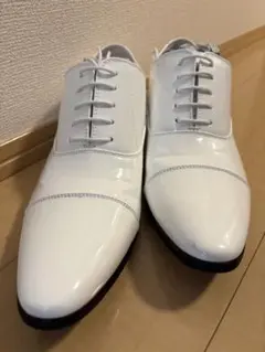 ホワイト エナメル ドレスシューズのサムネイル