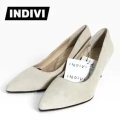 INDIVI　ポインテッドトゥ　パンプス　ベージュ　スエード　22　1/2のサムネイル