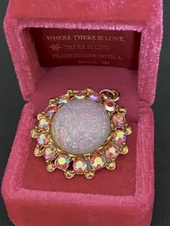 イギリス製 ヴィンテージペンダントトップ1950年代