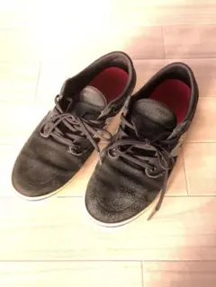 New Balance ブラック スニーカー