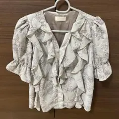 An MILLE 花柄フリルブラウス 半袖のサムネイル