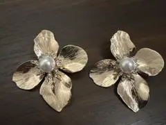 ピアス 両耳 中古 花形 軽量 即日発送