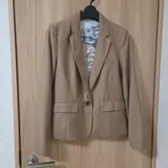 テーラードジャケット　キャメル