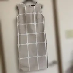 modify ノースリーブワンピース ベージュ 格子柄のサムネイル