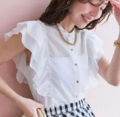 La boutique BonBon リボンフレアスリーブブラウス - メルカリ