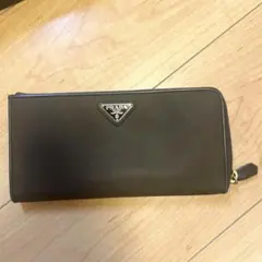 PRADA プラダ ナイロン 長財布 ラウンドファスナー 三角ロゴ ブラックのサムネイル