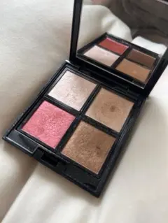 アディクション　アイシャドウパレット