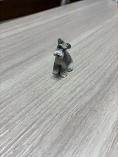 ミニチュア・シュナウザー　犬　フィギュアのサムネイル