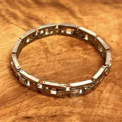 百*式様 美品 レザーマン マルチツールブレスレット トレッド シルバー