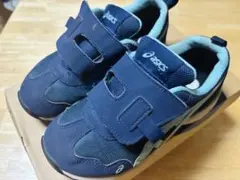 売り尽くし！子供用　靴　スニーカー　アシックス　19.5センチ