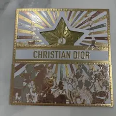 DIOR ホリデーコレクション2025 星型　オーナメント