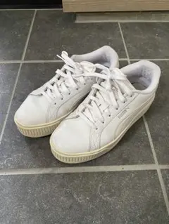 PUMA NiziU コラボ 厚底スニーカーのサムネイル