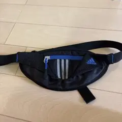 adidas ボディバッグ 黒 ストライプデザイン