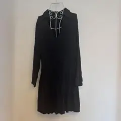 Zara 黒いプリーツ長袖ワンピース
