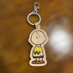 PEANUTS チャーリーブラウン キーホルダー　レザー風　スヌーピー