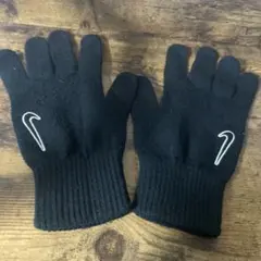NIKE グローブ　手袋　防寒　冬　スポーツ　アウトドア　部活のサムネイル