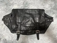 BALENCIAGA ブラックレザー メッセンジャーバッグ y2kのサムネイル