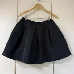 miu miu フレアミニスカート ブラック 38 イタリア製　プラダジャパンのサムネイル