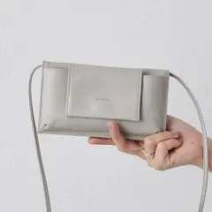 【美品】ear PAPILLONNER モバイルウォレット横型ショルダーバッグ