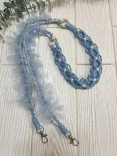 マクラメ☆ドットチュールスマホショルダー☆水色×アイボリー120cm ダイヤ編み