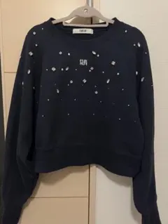 FUR FUR ビジュー付きロゴ刺繍　スウェット　ネイビーのサムネイル