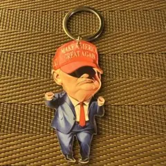 トランプ大統領のキャラクター★キーホルダー★dancing★