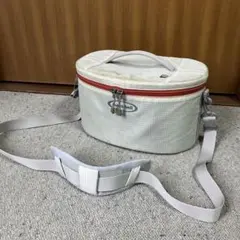 Item thumbnail for item ec8e6773-a567-4ab0-bae1-11617377931c