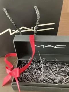 Item thumbnail for item 076265cd-692b-4c18-8d99-3807e82f16bb