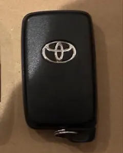 TOYOTA スマートキー 2ボタン 001YUA1033 14ADA-02 - メルカリ