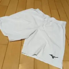 ハーフパンツ　M 白