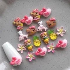 無言購入OK⭕️ ハローキティ 日焼け ネイル　ネイルパーツセット