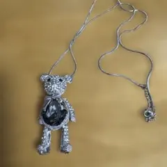 クマ型クリスタルネックレス