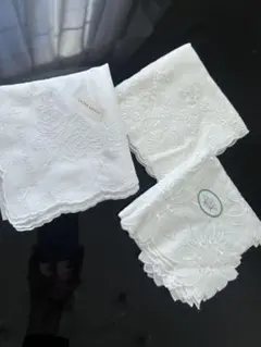 花柄刺繍のハンカチ3枚セット