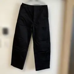 ユニクロ カーブパンツ バギーバレルレッグ ブラックのサムネイル