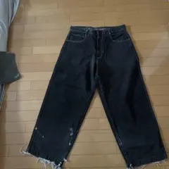 ペレペレ 裾にダメージが入ってます ブラックのサムネイル