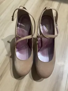 grandfleur ベージュ ストラップパンプス ゴールドヒールのサムネイル