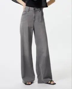 UNIQLO ドレープワイドフレアジーンズ