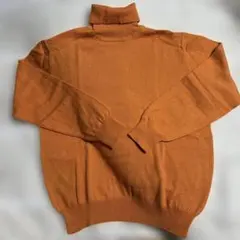 ユニクロ、オレンジ タートルネックニット 長袖　M※プロフ必読