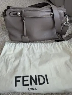 FENDI ショルダーバッグ グレージュ 8BL124のサムネイル